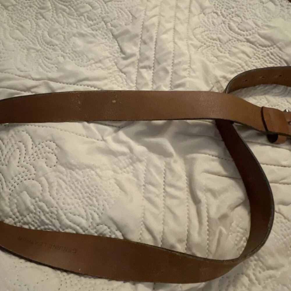 Vintage Distressed Brown Leather Belt Silver tone Non-magnetic‎ Buckle 42x1.5”